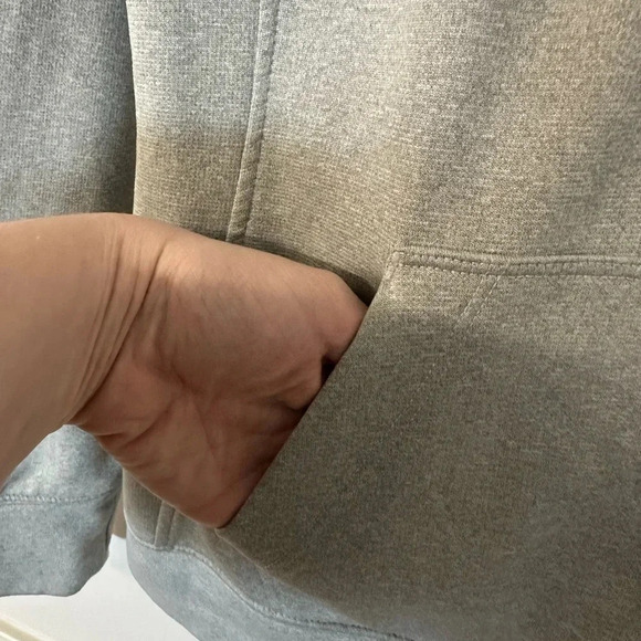 The North Face Women’s Light Gray Hooded Sweatshirt Size M Regular GUC - Picture 8 of 9